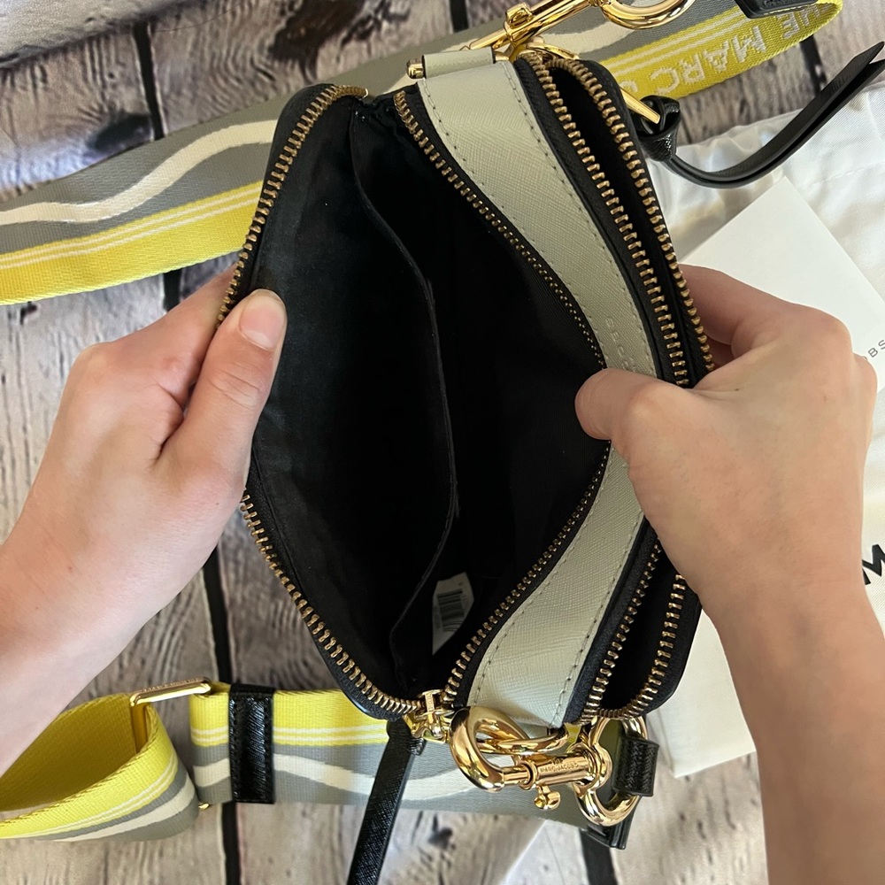 BNWT!  Marc Jacobs THE SNAPSHOT Crossbody Bag (New Rock Grey Multi) - Picture 7 of 11